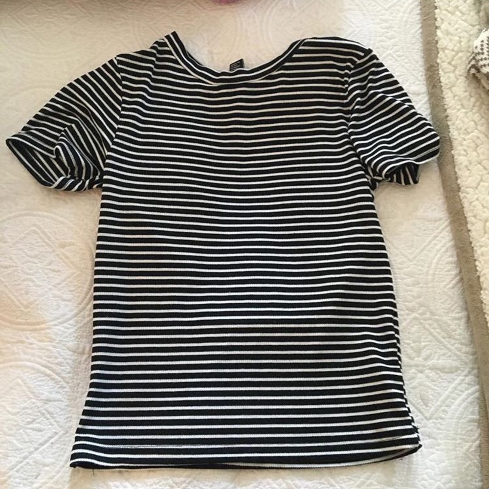 cropped t shirt worn maybe 3 times